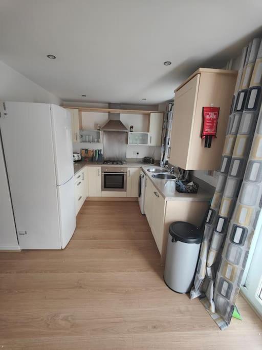 Shoreline Seaside Holiday Home Aberavon Beach Port Talbot Eksteriør bilde