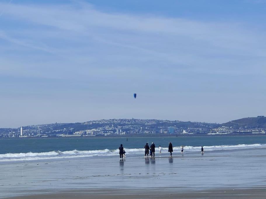 Shoreline Seaside Holiday Home Aberavon Beach Port Talbot Eksteriør bilde